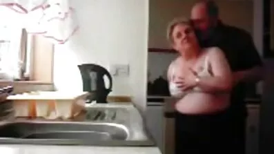 Tæve massage sluttede med free dansk sex sprøjte og sprækker fucked