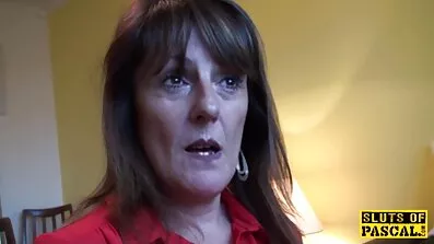 Ung russisk pige kneppet dansk porno video aktivt i en massagesession