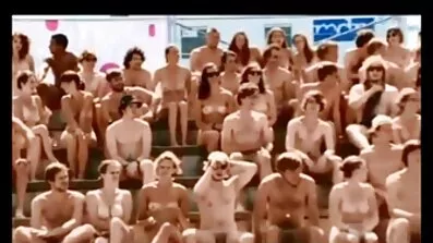 Fanget dansk retro porn busty brunette onanere og valgte at kneppe