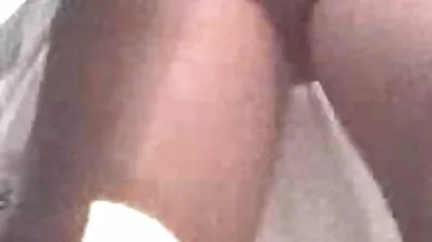 Skægget Rødhåret cutie fucks klassisk dansk porno mellem bryster og fisse