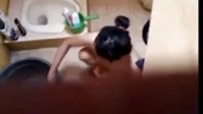 Blonde forført af en busty free dansk sex fyr under middagen