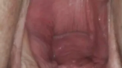 Muskuløs ibenholt boret ebony slids med små dansk sex tube bryster