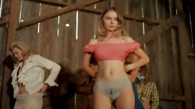 Busty ung pige, der har nicole brøggler sex video incest med grisl nonno