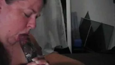 Busty dansk vintage porn pige i frisk undertøj gør en fantastisk pik sugende