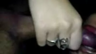 Tittied asian er stolt af fantastiske bryster og elsker dansk sex tube at posere