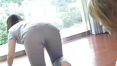 Hun gik ud til sin ven i depraverede undertøj og provokerede en dansk sex video fuck