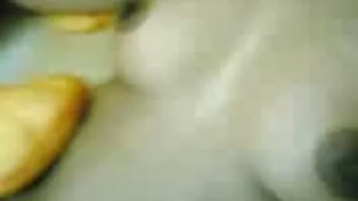 Han stoppede med at køre bilen og suger dansk porno video fyrens phallus indtil cum