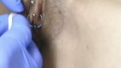 Gorgeous mørk-hued kæreste mesterligt inhalerer dansk sex video kæreste