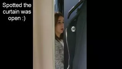 Ung fyr dansk sex porn knepper fisse af to brunetter på nytårsaften