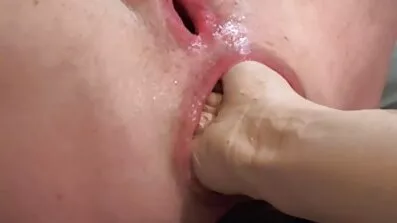 Hun modtog en ordre fra en mand og dansk sex video gav ham en varm blo