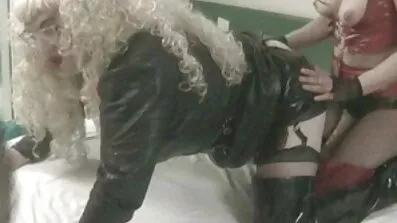 Vi spillede en dansk sex video krydret spil og kneppet grundigt på gulvet