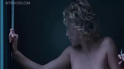 Hjemmelavet pov køn med dansk sex video fedt kone i karneval maske