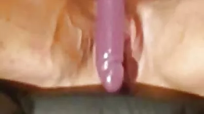 Asiatiske massør fødder Gokke fra en klients pik og bliver dansk sex porn kneppet af ham