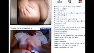 Ung blondine dansk sex porn kopulerer lidenskabeligt og voldsomt på bordet med kæreste